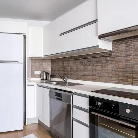 Apartamento Modern And Fully Furnished In Atasehir *