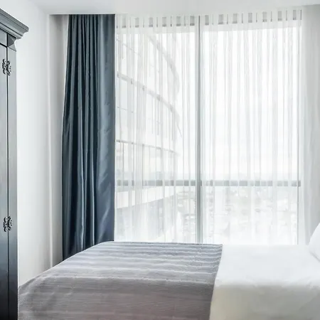 アパート Modern And Fully Furnished In Atasehir イスタンブール